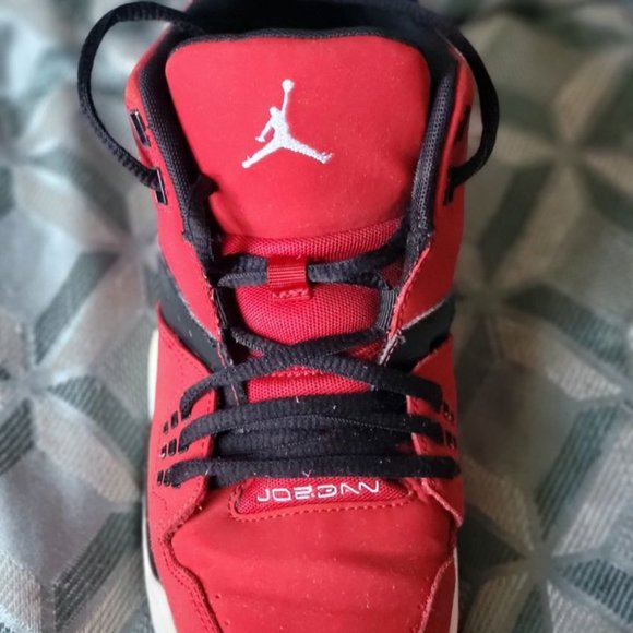 Nike Air Jordan Flight 23 – Size 6 Youth Red Suede Upper - Picture 6 of 6